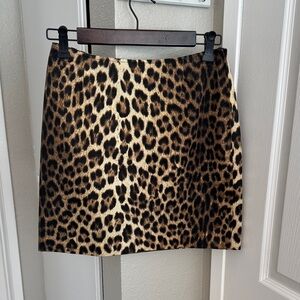 Cheap & Chic by MOSCHINO Leopard Print Mini Skirt MADE IN ITALY- Fits size 4